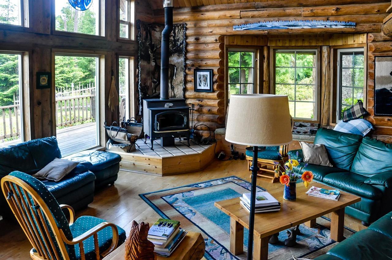 Log Home On Lopez-Spencer Spit Port Stanley エクステリア 写真