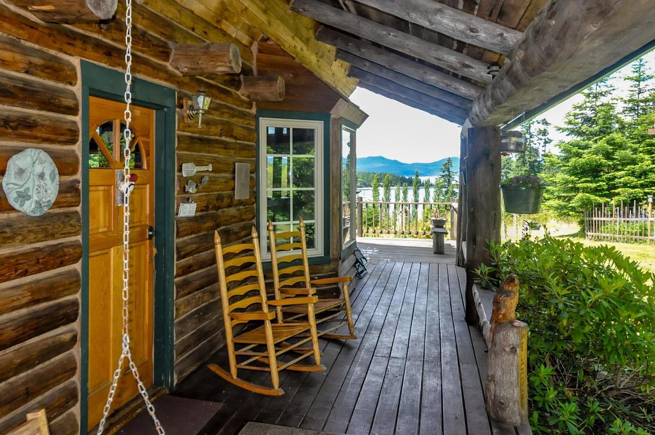 Log Home On Lopez-Spencer Spit Port Stanley エクステリア 写真