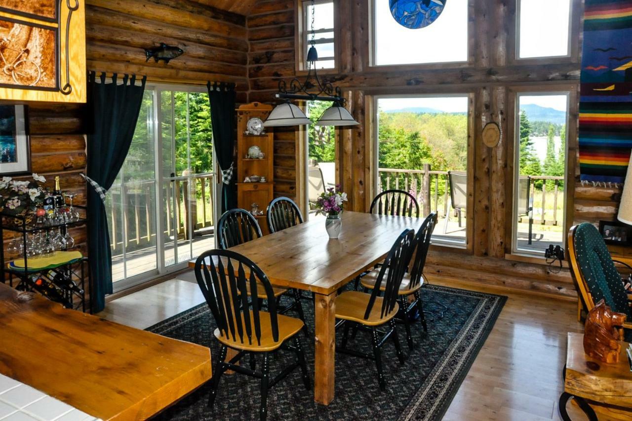 Log Home On Lopez-Spencer Spit Port Stanley エクステリア 写真