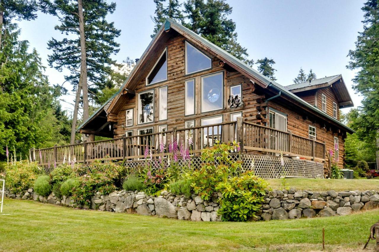 Log Home On Lopez-Spencer Spit Port Stanley エクステリア 写真