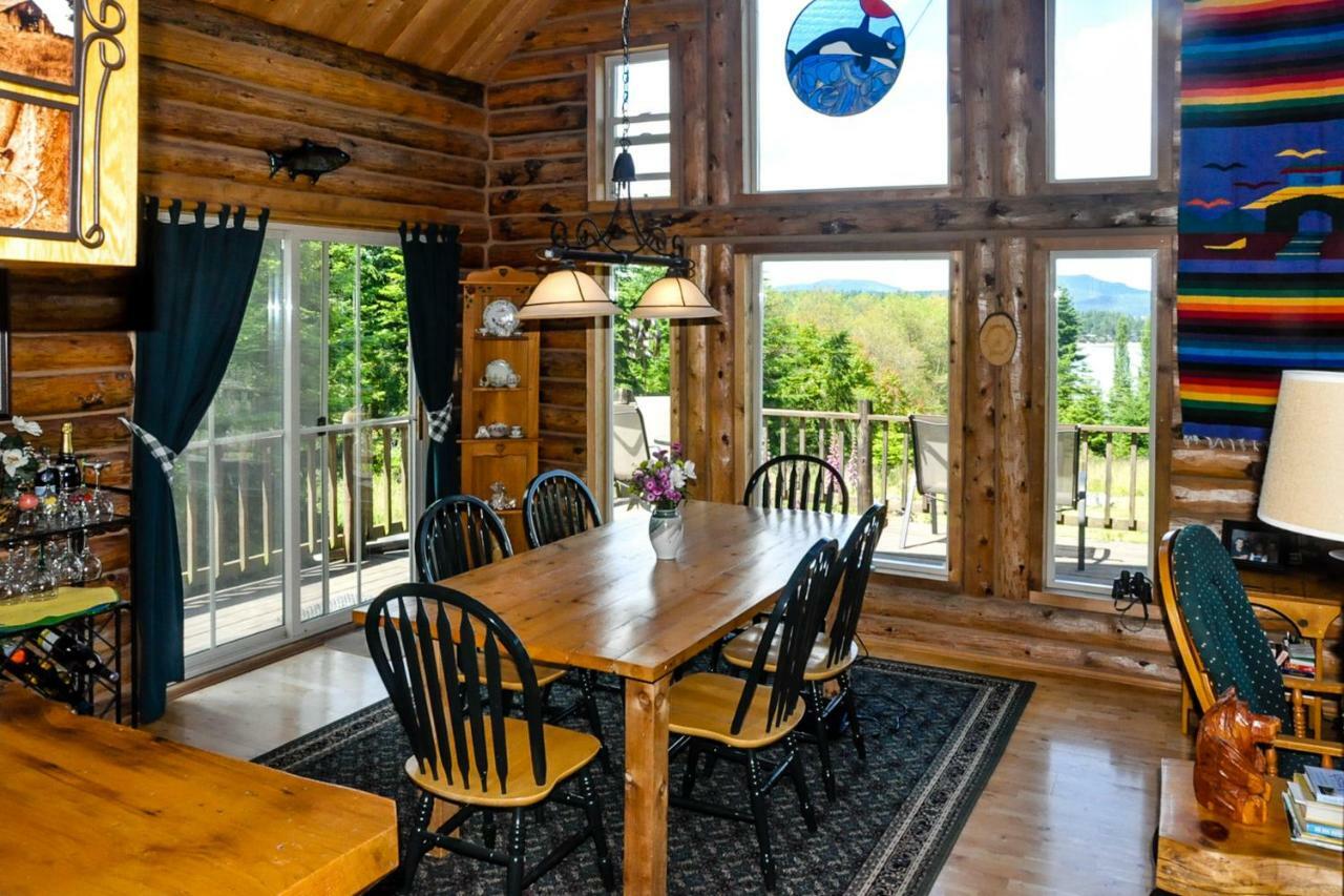 Log Home On Lopez-Spencer Spit Port Stanley エクステリア 写真